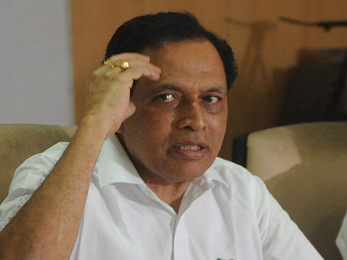 Minister for Primary and Secondary Education Kimmane Ratnakar. DH file photo