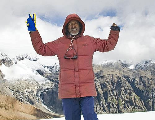 A team of six Sherpas retrieved the body of Paresh Chandra Nath above the camp IV. Photo courtesy: Facebook