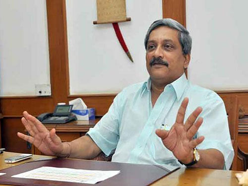 Defence Minister Manohar Parrikar on Saturday asked them to explore export opportunities. DH File Photo