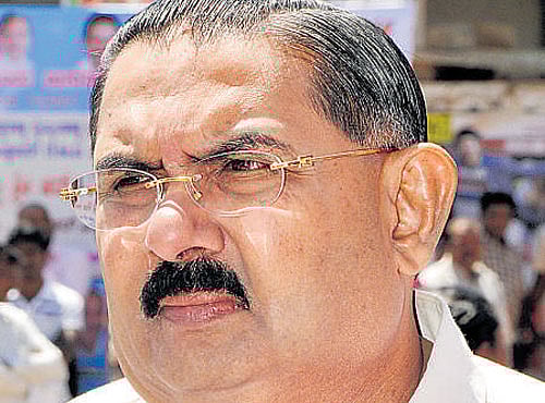 Lokayukta sends report to Guv on cases against Sham Bhatt