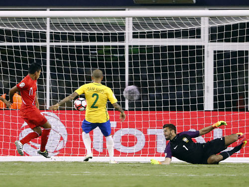 Peru forward Raul Ruidiaz scores against Brazil in their 2016 Copa America Centenario Group B match at Gillette Stadium. Reuters photo