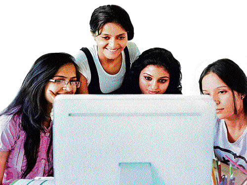 Go online to get student loans from Delhi govt