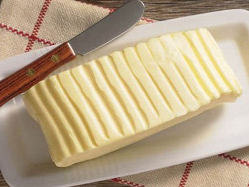 The study found mostly small or insignificant associations of each daily serving of butter with total mortality, cardiovascular disease, and diabetes. Image courtesy Twitter.