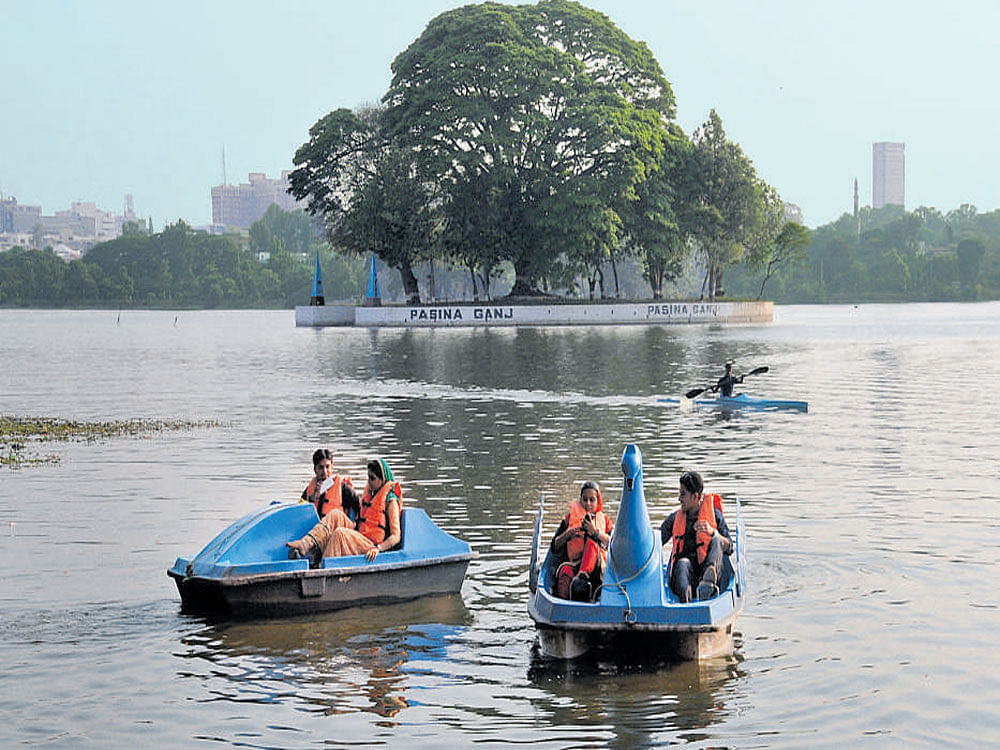 Boating in Ulsoor lake was stopped in 2013 after the KSTDC's lease expired. DH file photo