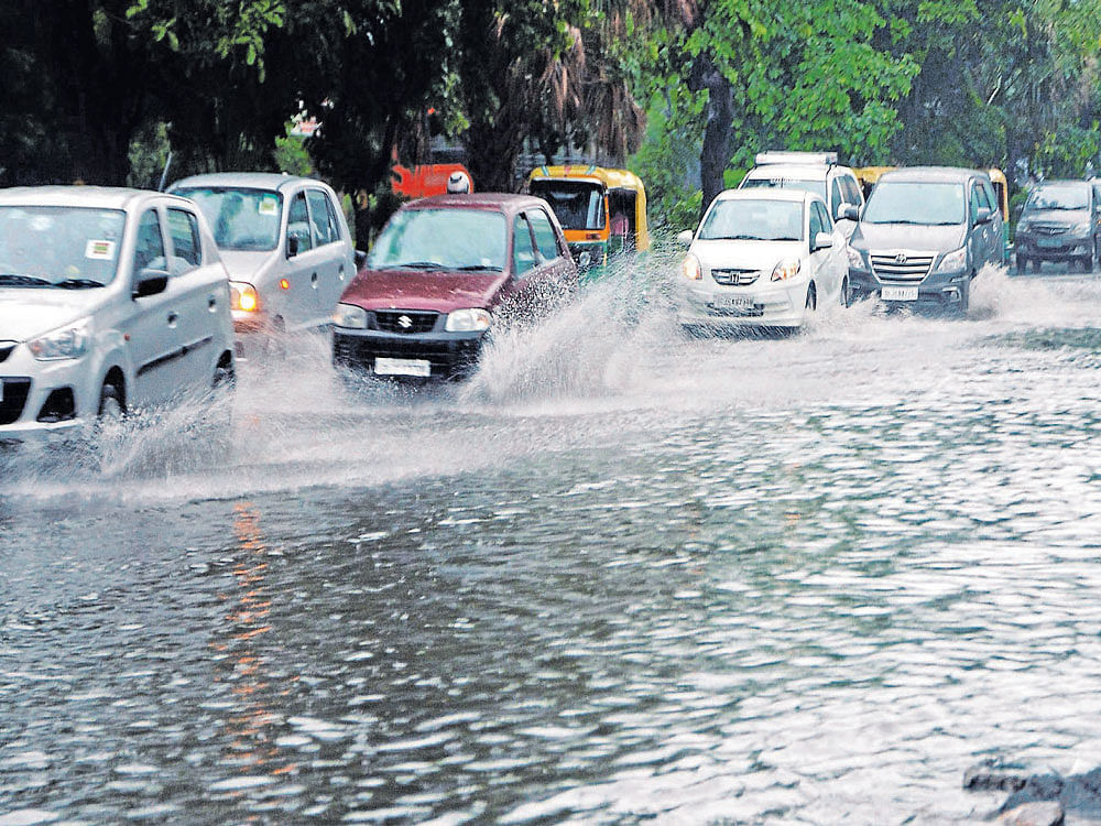In anticipation, Delhi Police had prepared a list spots in the city which are prone to waterlogging and shared it with all the road-owning agencies two months back. DH file photo