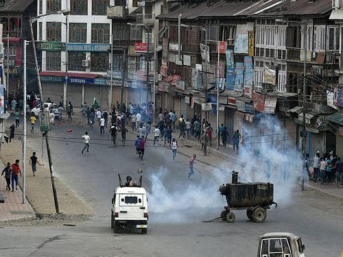 Authorities had lifted curfew from Kashmir except Anantnag town yesterday following which it was rocked by fresh protests. PTI File Photo