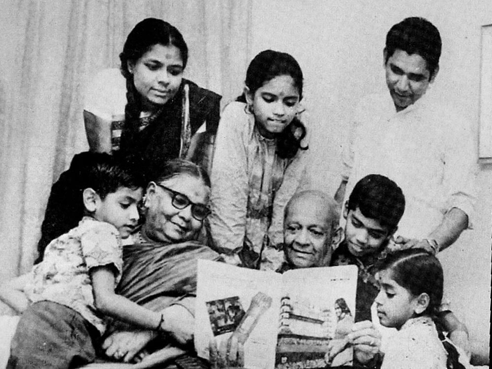 (First row, from left) Pradeep, Sharadamma, Dr Nanjundaiah, Prakash and the author. (Standing) Bhargavi Narayan, Sujatha and Makeup Nani.