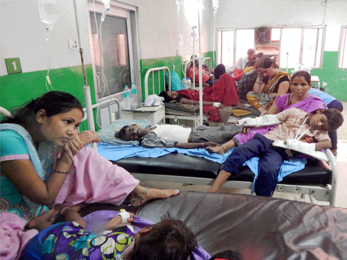 Capping lab tests for dengue at Rs 600 and platelet count at Rs 50, the government has also warned severe action against private hospitals charging more.  FIle Photo