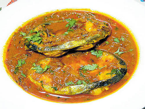'Anjal fish curry'
