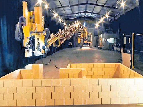 Robot speeds up brick-laying process