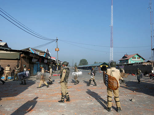 Authorities extended curfew to many towns including Aripathan and Magam areas of Budgam district in view of the call for a march to Airpathan given by separatists against the death of four civilians in clashes between CRPF and protesters there on August 16. Reuters file photo