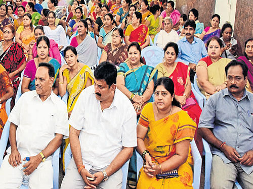Residents of Mahalakshmi Layout Assembly constituency at the 'Citizens for Change'  organised by Deccan Herald and Prajavani  on Saturday. dh Photo