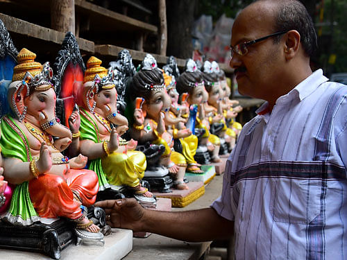 The environmental hazards caused by Plaster of Paris (POP) Ganesh idols need immediate attention hence the awareness for effects of POP idols is needed. DH PHOTO Kishor Kumar Bolar