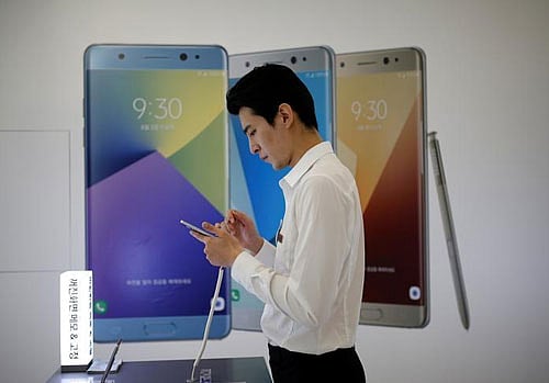 Passengers warned not to use Samsung Galaxy Note 7 on planes