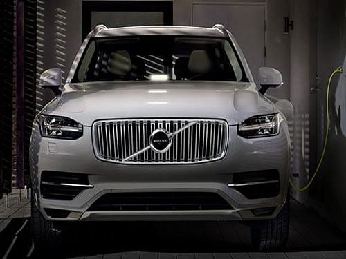 The 7-seater vehicle has a total power of 407 HP - 320 HP petrol engine and 87 HP electric powertrain. The SUV can achieve 0-100 kmph in 5.6 seconds. Photo credit: VOLVO