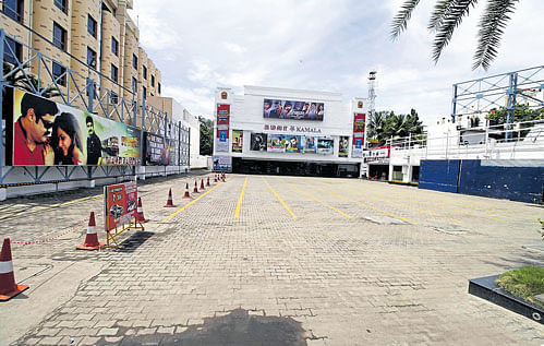 no show: A theatre in Chennai wears a deserted look during the general strike on Friday. DH PHOTO