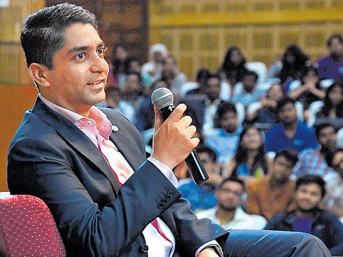 inspirational Ace shooter Abhinav Bindra interacts with the students at the Vista Annual International Business summit in the Indian Institute of Management, Bengaluru on Saturday. DH PHOTO/ KISHOR KUMAR BOLAR