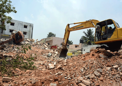 GHMC commissioner B Janardhana Reddy is personally overseeing the demolition drive even as legal and political hurdles cropped up even before the sledgehammer hit the encroachments in several places. DH file photo for representation only