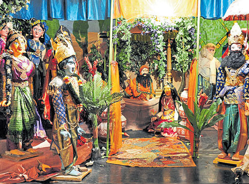 A scene from Subhadra Parinaya, the theme of Dhaatu Navaratra Mahothsava, at Dhaatu Centre in Banashankari II Stage in Bengaluru on Friday. More than 5,000 dolls are on display at the exhibition, which will be open till October 23. DH PHOTO