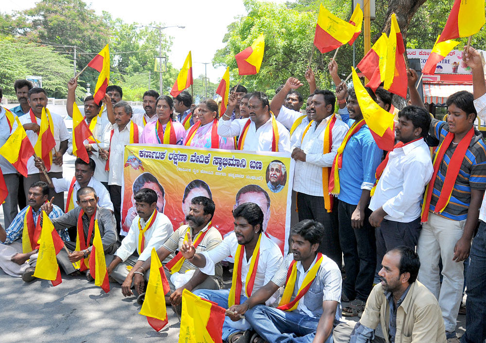 The KRV (T A Narayan Gowda faction) and the JK used the Cauvery issue to instil fear in businessmen in western and northern Bengaluru where they are running extortion rackets. Besides, leaders of the BJP's SC/ST Yuva Morcha and other fringe groups were also involved in the violence, a senior police officer told DH. dh file photo
