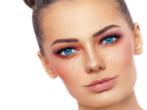 Make-up for a chiselled look