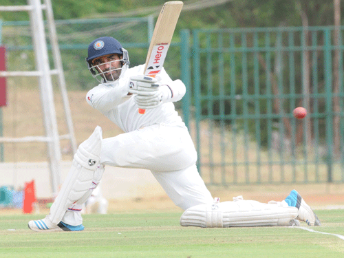 Uthappa, who struck two sixes and 12 fours in his 206-ball innings remained unconquered on 108, his first 20-plus score of the season and his 21st first-class hundred in his 126th game. DH file photo