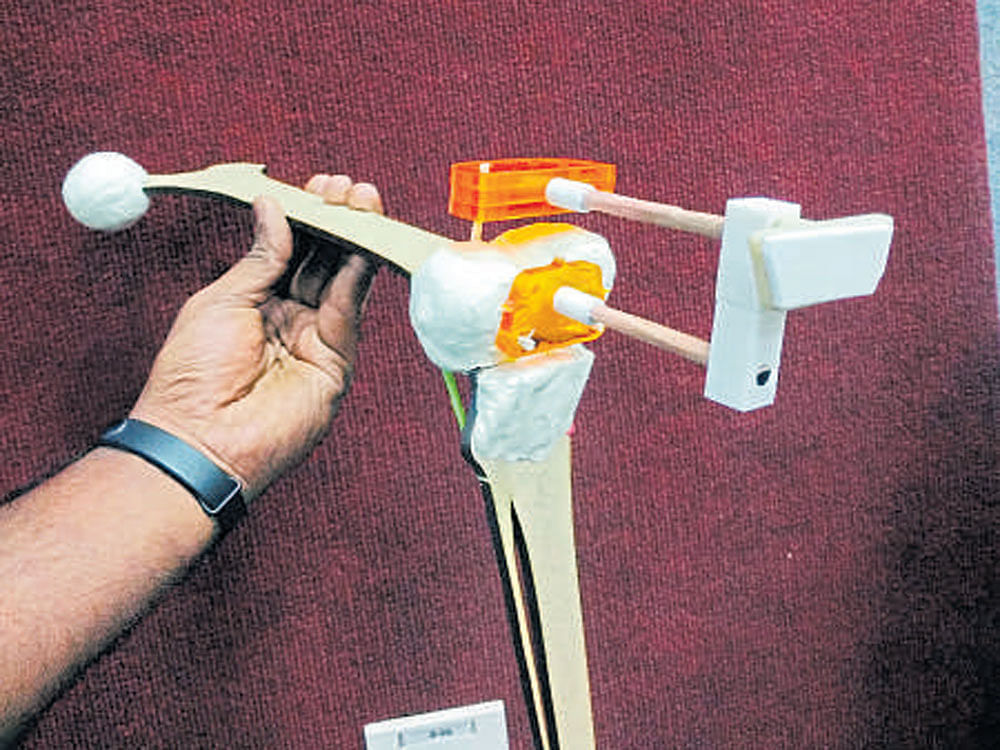 A prototype of the jig for knee-balancing and ligament alignment, developed at the hackathon fest. PHOTO COURTESY/CPDM, IISC
