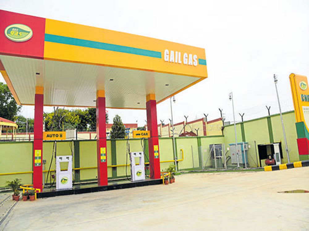 The city's first CNG station for private vehicles is already up and running at Sumanahalli. Only a few private cars retrofitted with CNG kits have been lining up there for refuelling. DH file photo