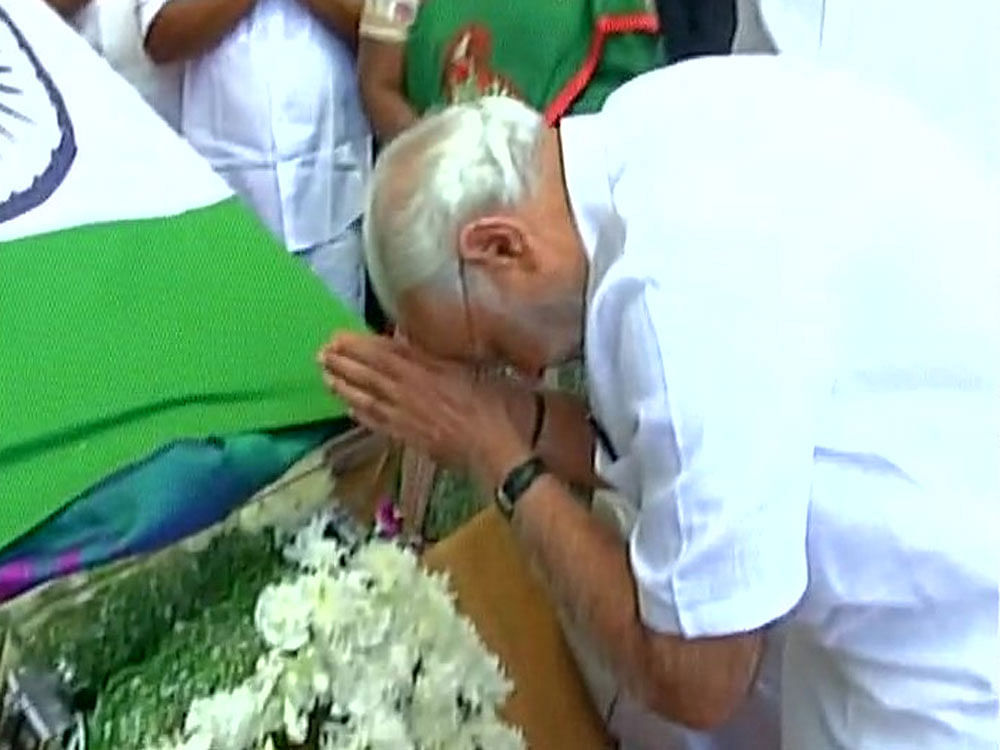 PM Narendra Modi pays his last tributes to Jayalalithaa at Rajaji Hall in Chennai. ANI