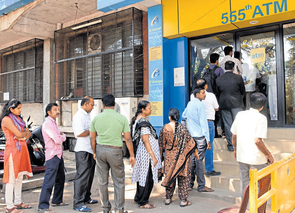 The Ministry of Finance is yet to act on the recommendation of an inter-ministerial task force to ask Reserve Bank of India to provide further exemptions to the foreign diplomatic missions from the weekly cash withdrawal limit, which was imposed after the government demonetised Rs 500 and Rs 1,000 notes. This has put the Ministry of External Affairs in a tight spot, as it is now finding it difficult to placate the foreign diplomatic missions. DH file photo