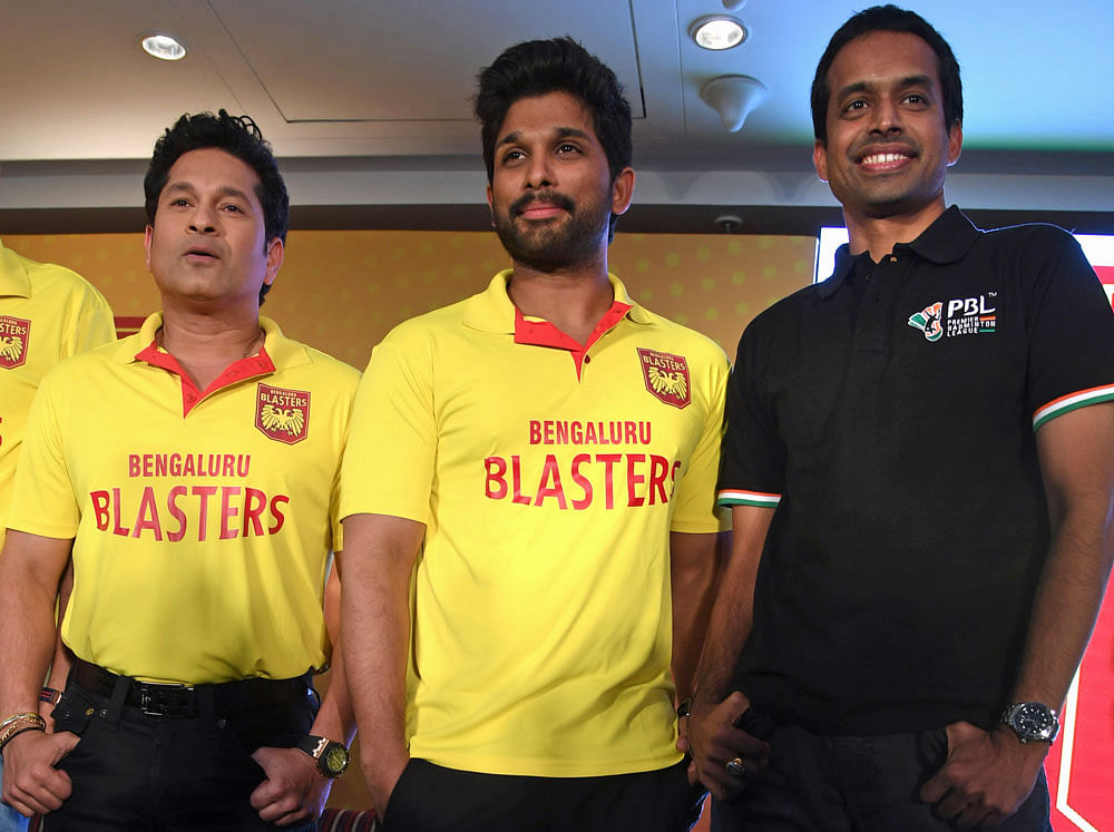 Star power: (From left) Cricket legend Sachin Tendulkar, actor Allu Arjun and National badminton coach Pullela Gopichand at the launch of Bengaluru Blasters. DH photo