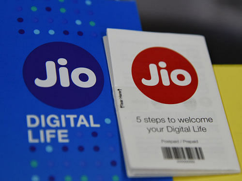 Trai shot off the letter after the Mukesh Ambani-led firm announced free data and voice calls for existing and new customers under the 'Happy New Year offer', days before the 90-day inaugural welcome plan ended on December 3. DH FIle Photo