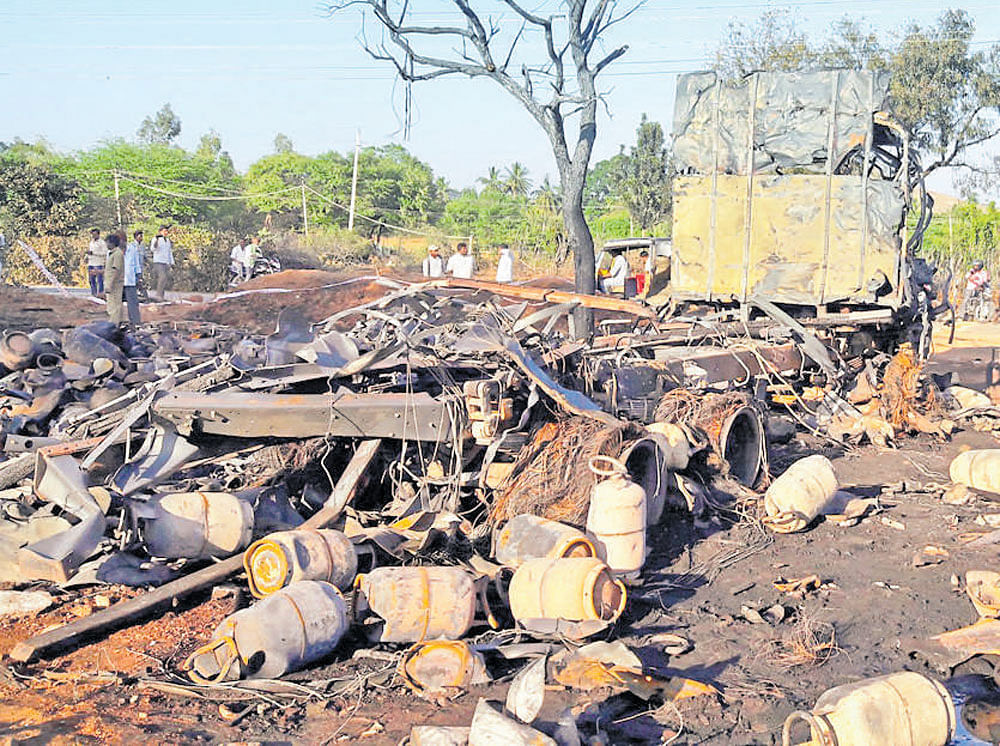 The site where LPG&#8200;cylinders exploded following a fire  at a gas agency at Chintamani in Chikkaballapur district  on Sunday night. dh photo