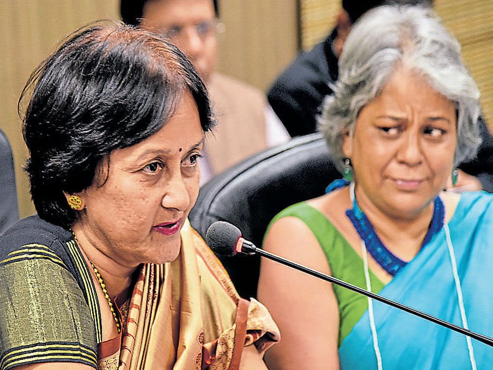 Principal Chief Commissioner of Income Tax (Karnataka  and Goa) Nutan Wodeyar addresses a press conference in  Bengaluru on Wednesday. Chief Commissioner Kavita Jha  looks on. DH photo