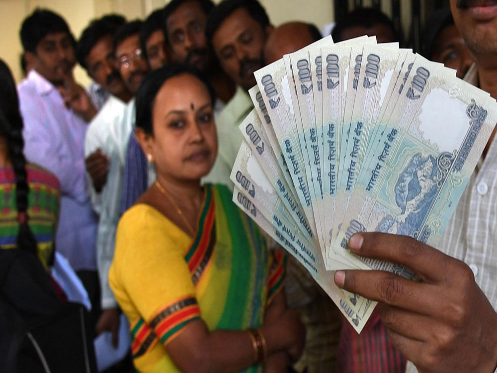 The NRB's plan to import INR 100 denomination notes was delayed due to the Indian government's move to demonetise INR 500 and INR 1,000 notes on November 8. DH file photo. For representation purpose