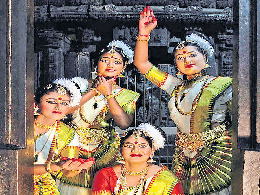 interesting The artistes of 'Nrityangana Institute of  Performing Arts'.