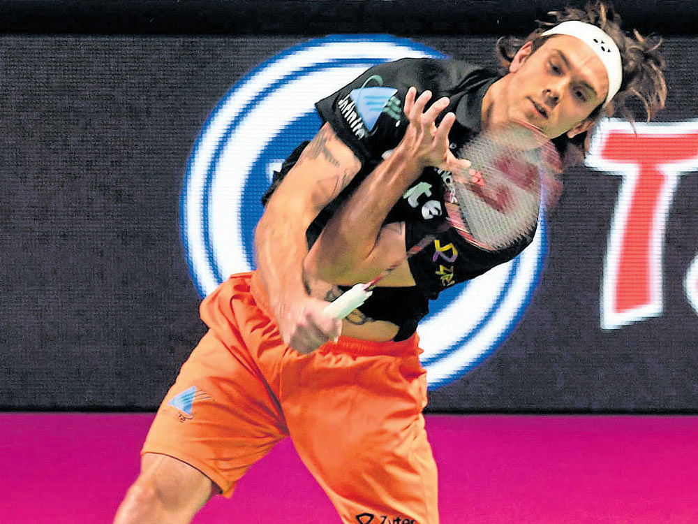 Take that: Jan O Jorgensen of Delhi Acers' returns during his win over Tommy Sugiarto of Chennai Smashers' during their tie in Bengaluru on Sunday. dh photo/ Srikanta sharma R