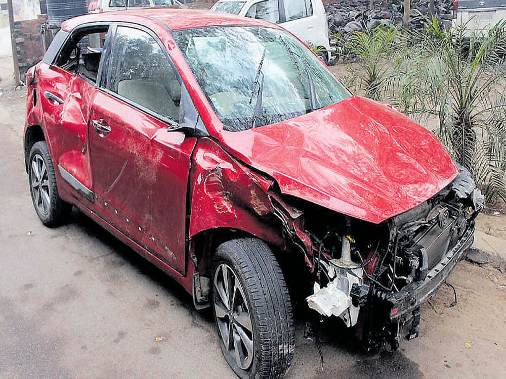 The car that hit a night shelter in the Dalibagh area in  Lucknow on Sunday.  PTI
