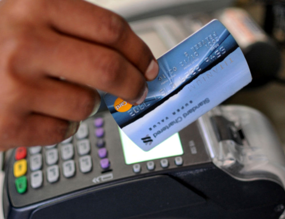 Centre pressures educational institutions to go cashless. DH file photo