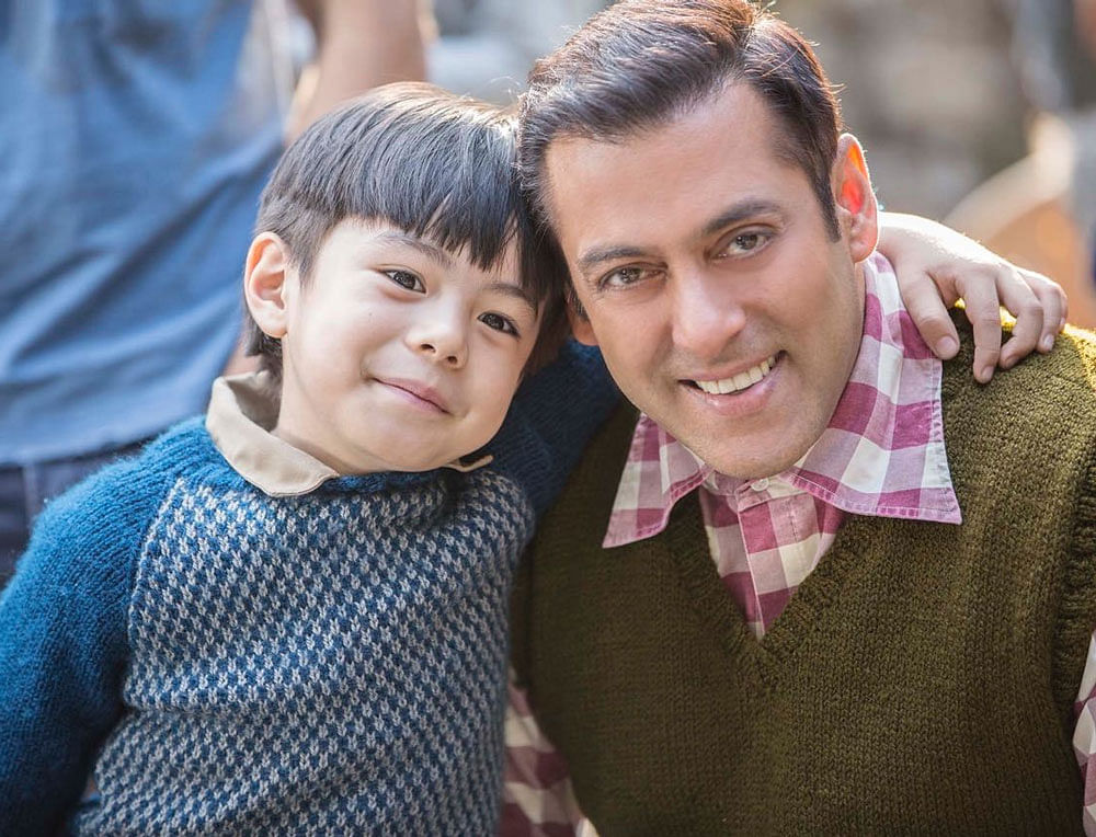 The 51-year-old actor shared the pictures of his little co-star, Matin Rey Tangu on social media. Courtesy: @BeingSalmanKhan / Twitter