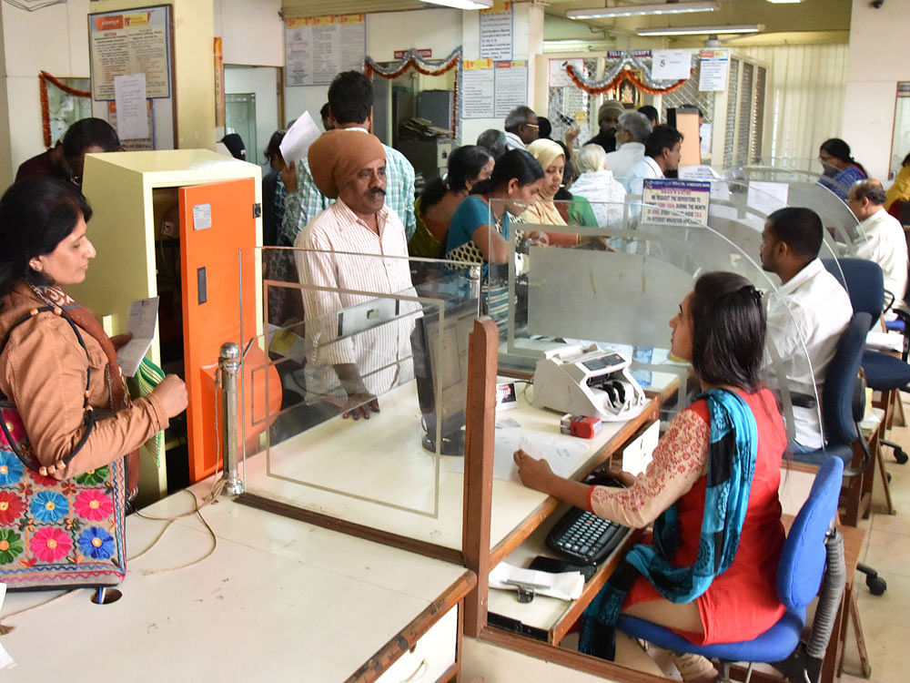 Total deposits in Jan Dhan accounts surged by around Rs 28,973 crore in about a month after the announcement of ban on old high denomination notes. DH File Photo.