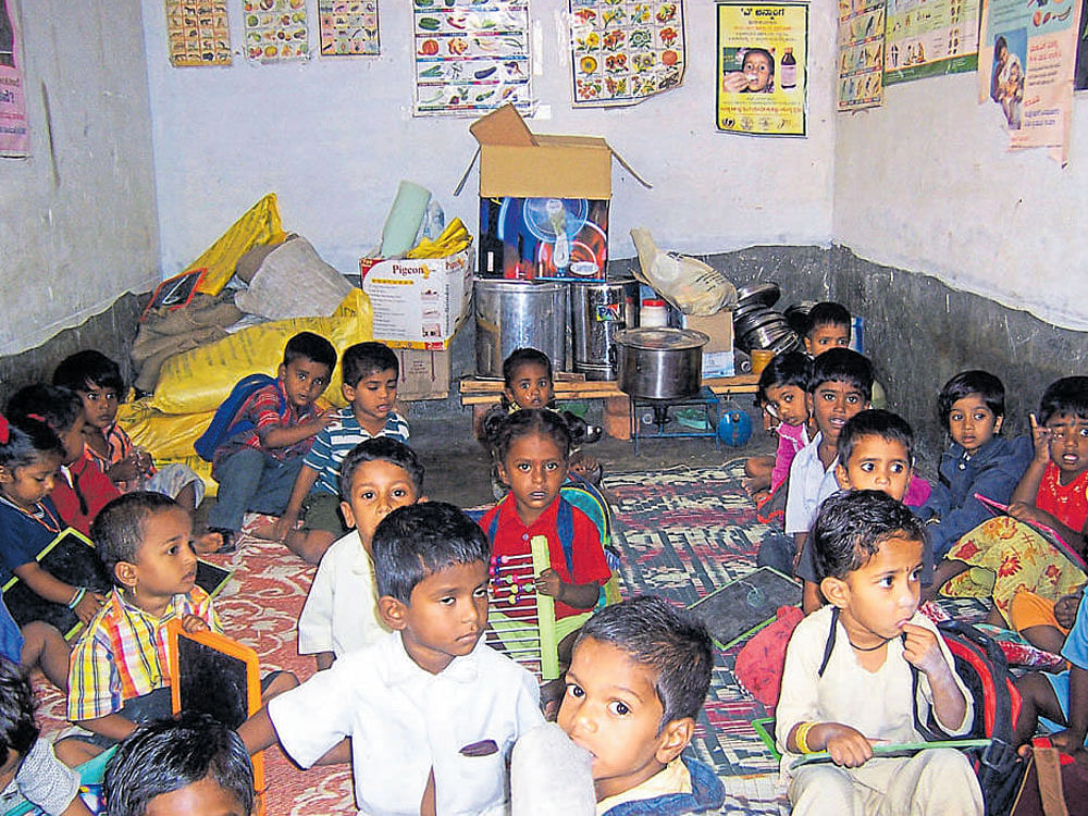 The percentage of three-year-old children enrolled in anganwadis dropped from 89.9% in 2014 to 71.3 % in 2016. Similar trends are seen for children aged four as well, according to the study. DH&#8200;File Photo