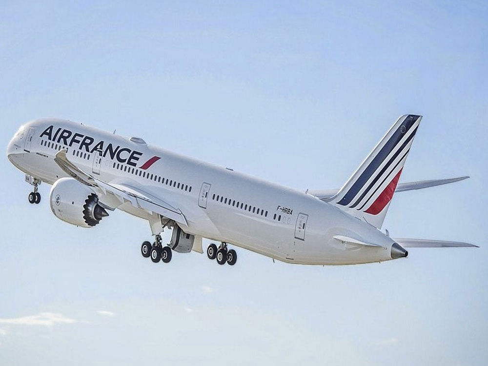 Although some airlines said they were waiting to see how the situation develops, carriers including Air France, Qatar Airways, Lufthansa and Swiss Airways said they would carry nationals of the countries concerned if they have a valid visa. Image courtesy Twitter.