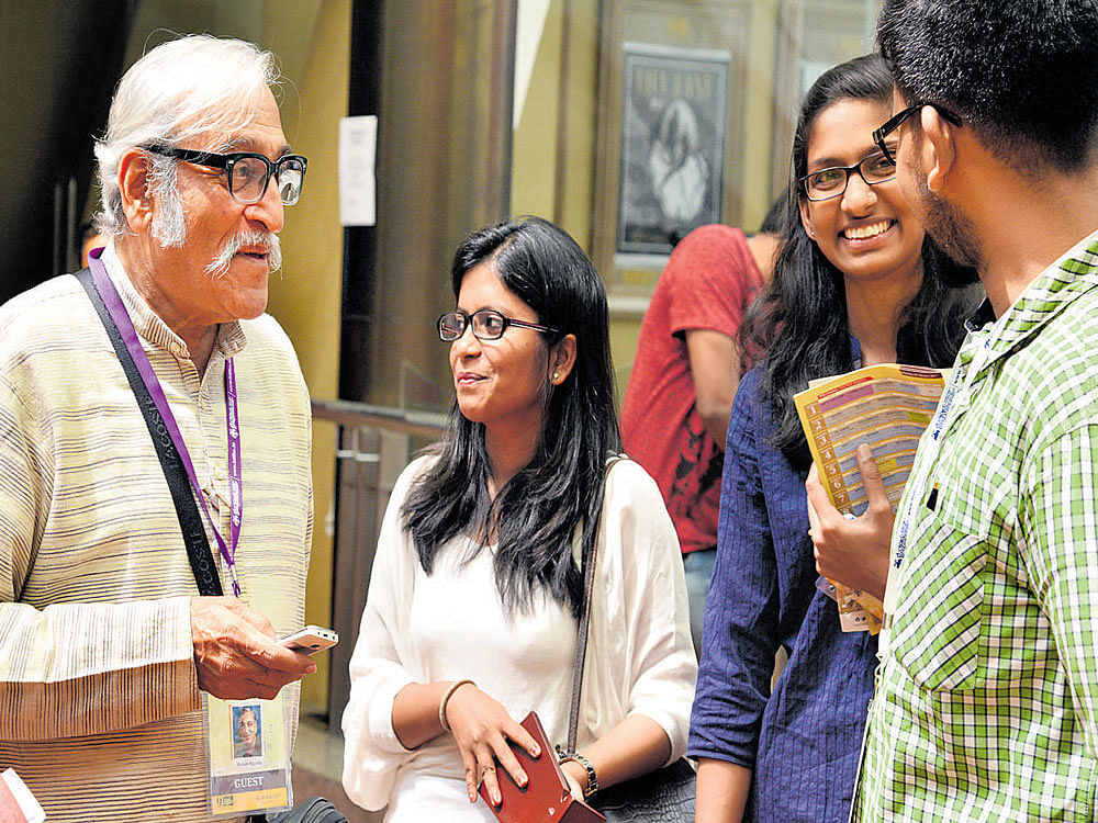 Actor-producer Mohan Agashe (left) interacts with delegates at the Bengaluru International Film Festival on Tuesday. dh Photos / B H Shivakumar