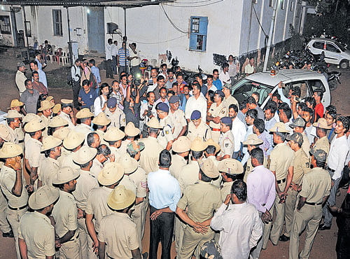 180 cops for a lakh people in India: report