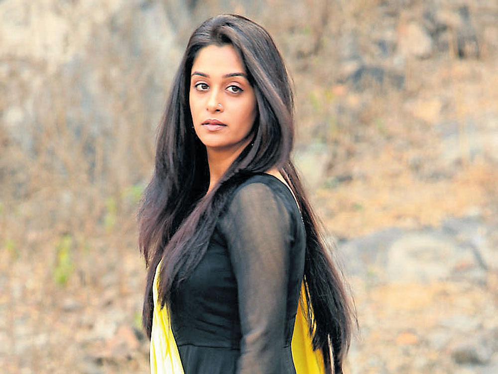 Dipika Kakar is known for her portrayal of Simar in the television series 'Sasural Simar Ka'. She was an air hostess from Pune before she entered the entertainment industry. She made her acting debut as Lakshmi in the mythological show 'Neer Bhare Tere Naina Devi' and later played a small role in 'Agle Janam Mohe Bitiya Hi Kijo'. The actor was also a participant in 'Jhalak Dikhhla Jaa Season 8'. Her other television series include 'Swargagini - Jodein Rishton Ke Sur' and 'Ballika Vadhu'.