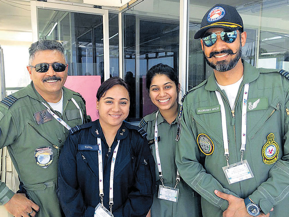 dynamic (From left) Wing Commander S K Chauhan,  Squadron Leader Tanya Singh, Flight Lieutenant Anjali Rai and Wing Commander Prabhjeet Singh.