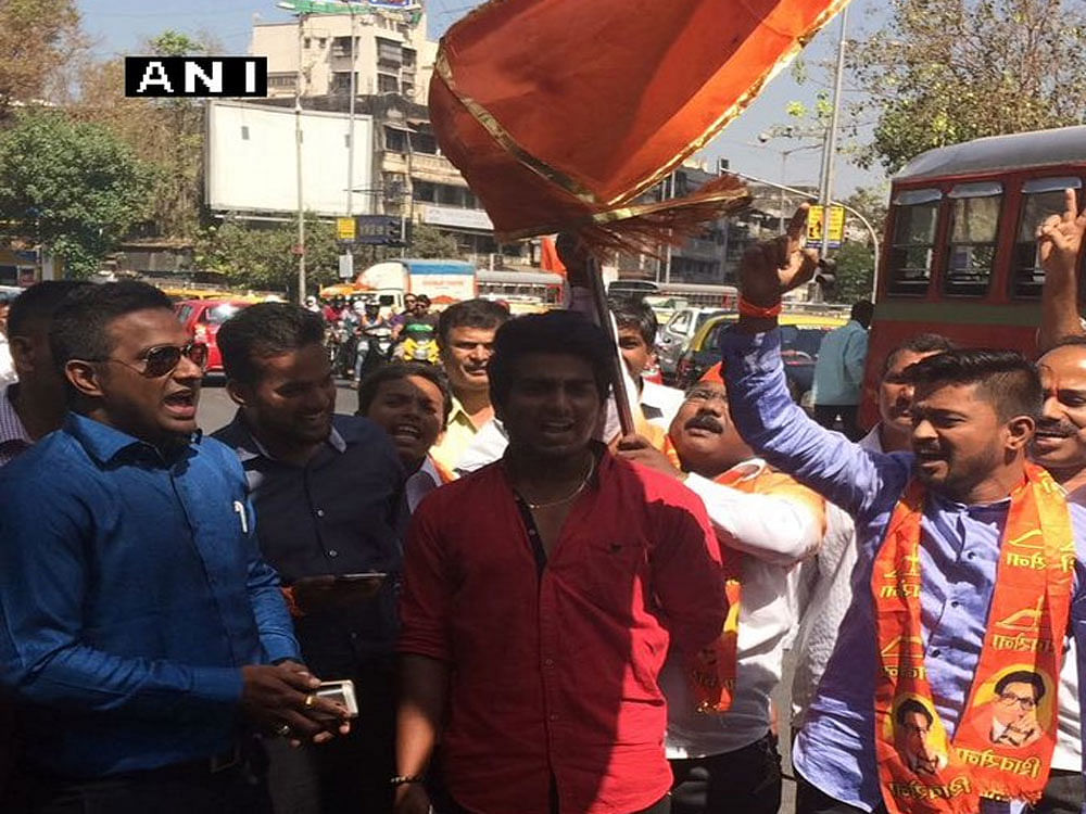 The Sena is leading in 93 seats and the BJP in 61 as trends of counting of votes for the 227-member Brihanmumbai Municipal Corporation, where the saffron allies are locked in a battle, poured in. Image: ANI Twitter