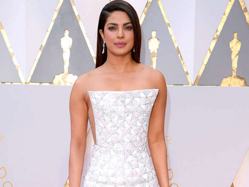 Priyanka Chopra stuns in Ralph and Russo gown at Oscars Courtesy: @clichemag