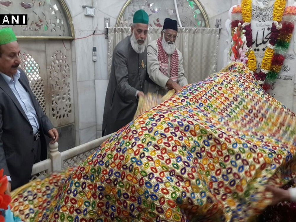 The Nizamuddin Dargah has a strong spiritual link with Data Darbar in Lahore. The clerics of Nizamuddin Dargah have visited Pakistan several times in the past. Image courtesy ANI